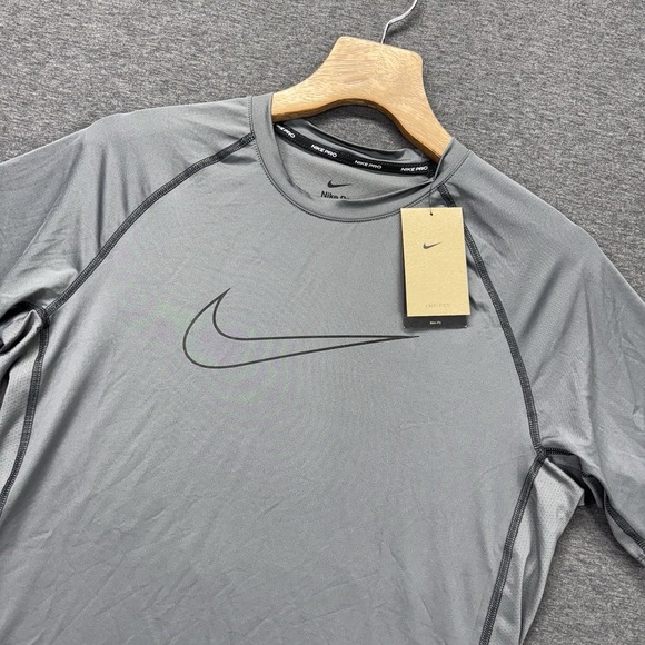 Nike Other - Men Nike Pro DRI-FIT Slim Fit Short Sleeve T-Shirt Mens L Gray Center Swoosh NEW